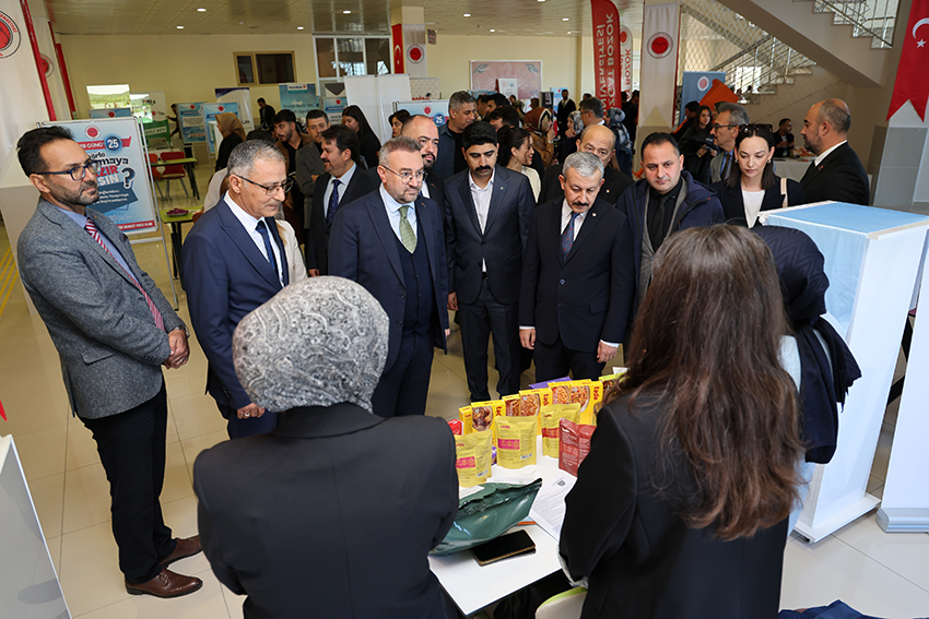 Yozgat Bozok Üniversitesi Kariyer ve Mezun Merkezi tarafından düzenlenen “Kariyer