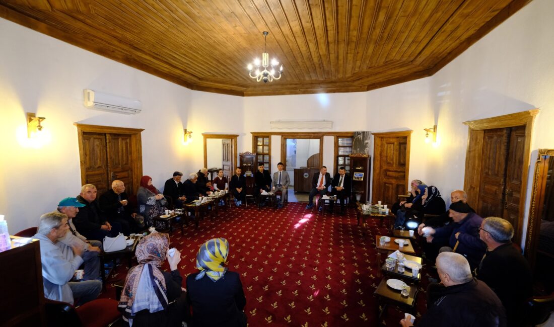 Akdağmadeni Huzurevi sakinleri, Akdağmadeni Belediyesine ait Akkonak tesislerini ziyaret ederek