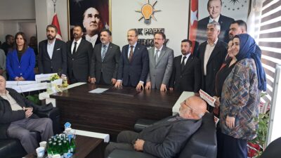 AK Parti Yerköy İlçe Teşkilatı’nda görev değişimi düzenlenen törenle gerçekleşti.