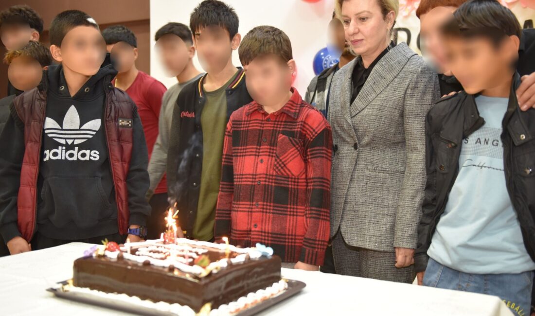 Yozgat Valisi Mehmet Ali Özkan’ın eşi Arzu Özkan, Yozgat Çocuk