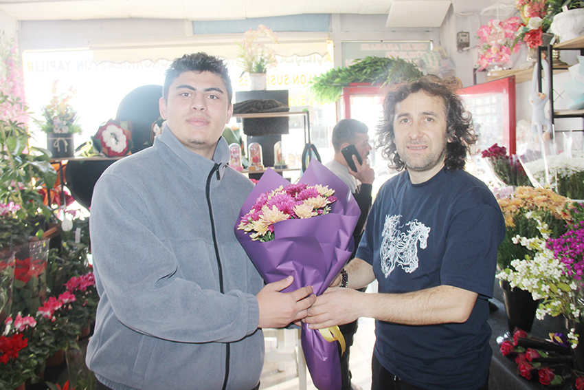 Yozgat’ta Öğretmenler Günü dolayısıyla çiçekçilere olan ilgi arttı. Kentte çiçek