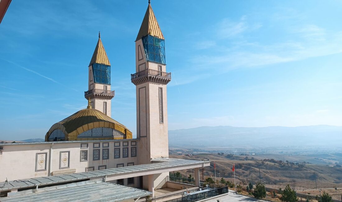 Yozgat’a yakın konumda bulunan ve Mekke ile Medine tarihine dair