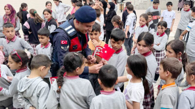 Saraykent İlçe Jandarma Komutanlığı ekipleri, Dedefakılı İlkokulu ile Çiçekli İlk