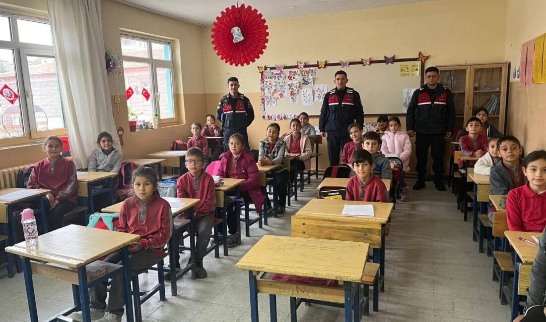 Yenifakılı İlçe Jandarma Komutanlığı ekipleri, sorumluluk alanında bulunan Fehimli Köyü