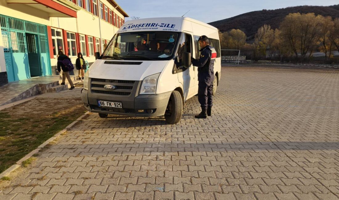 Kadışehri İlçe Jandarma Komutanlığı Asayiş Timleri, ilçedeki ilk ve ortaokullarda
