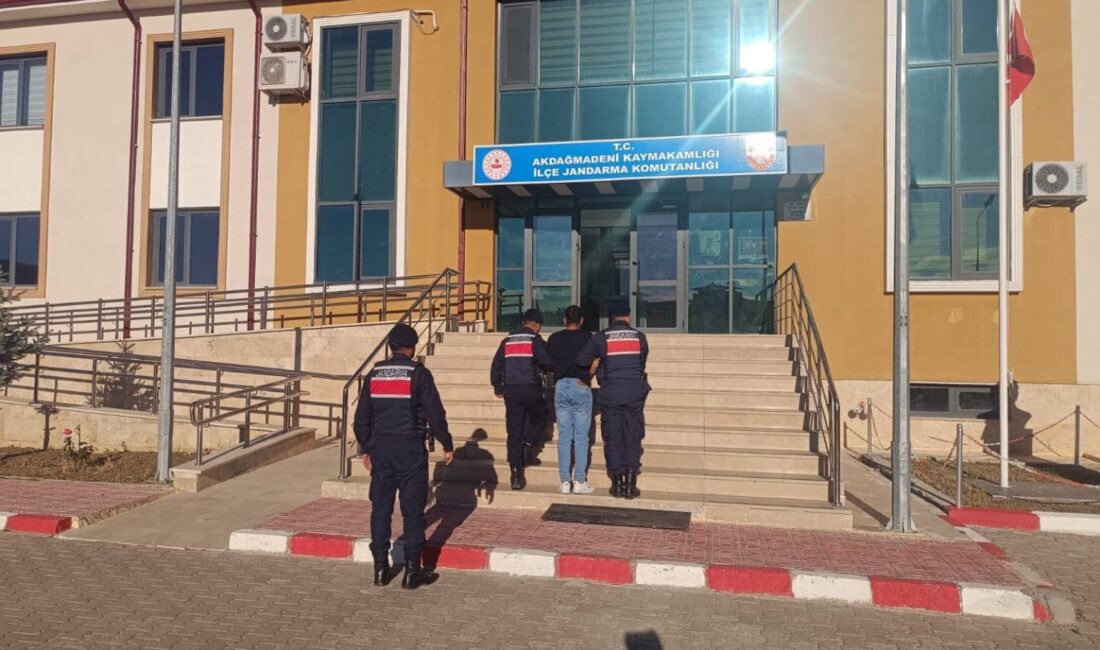 Yozgat İl Jandarma Komutanlığı Asayiş Timleri ve JASAT ekipleri, aranan