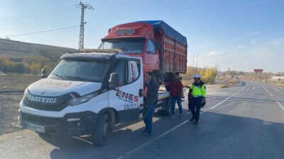 Sorgun İlçe Jandarma Komutanlığı Trafik Timleri tarafından Sorgun–Çekerek D.K. yolu