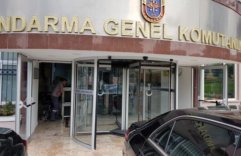Jandarma Genel Komutanlığı, karargâh ve bağlı birimlerinde istihdam edilmek üzere