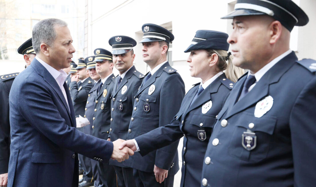 İçişleri Bakanı Ali Yerlikaya, polis teşkilatında uzun süredir gündemde olan