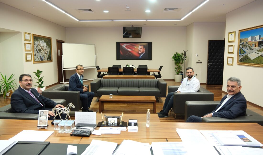 Yozgat Valisi Mehmet Ali Özkan, Yozgat Şehir Hastanesi’ni ziyaret ederek