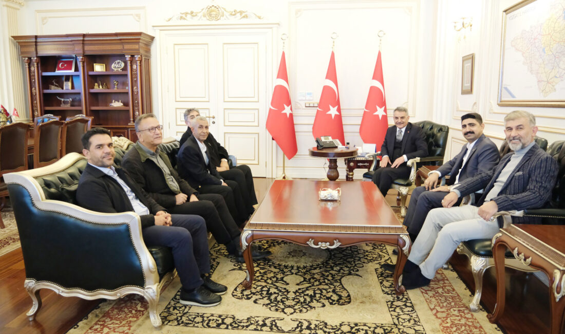 Yozgat Cumhuriyet Başsavcısı Enes Serdar Aydoğan, beraberindeki heyetle birlikte Vali