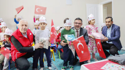 Yerköy Belediye Başkanı Fatih Arslan, Türk Kızılayı Haftası kapsamında, Türk
