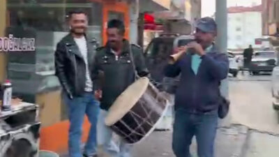 Yozgat’ta eşinin iş yerine davul zurna ekibi getiren kadın, romantik