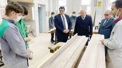 Akdağmadeni Kaymakamı Cafer Kaymakçı, İlçe Milli Eğitim Müdürü Ersoy Ceylan