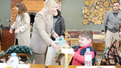 Yozgat Valisi Mehmet Ali Özkan’ın eşi Arzu Özkan, 3 Aralık