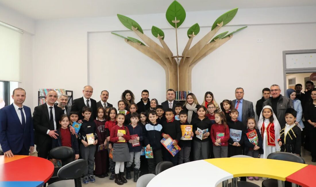 Çekerek Belediye Başkanı Üzeyir İnce, Akbay İlkokulu bünyesinde oluşturulan Mikail