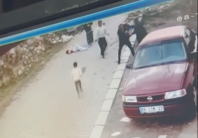 Yozgat’ın Çekerek ilçesinde boşanma aşamasındaki bir kadın, eşi tarafından bıçaklanarak