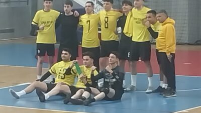Yozgat Lisesi Futsal Futbol Takımı, okullar arası düzenlenen turnuvada ortaya