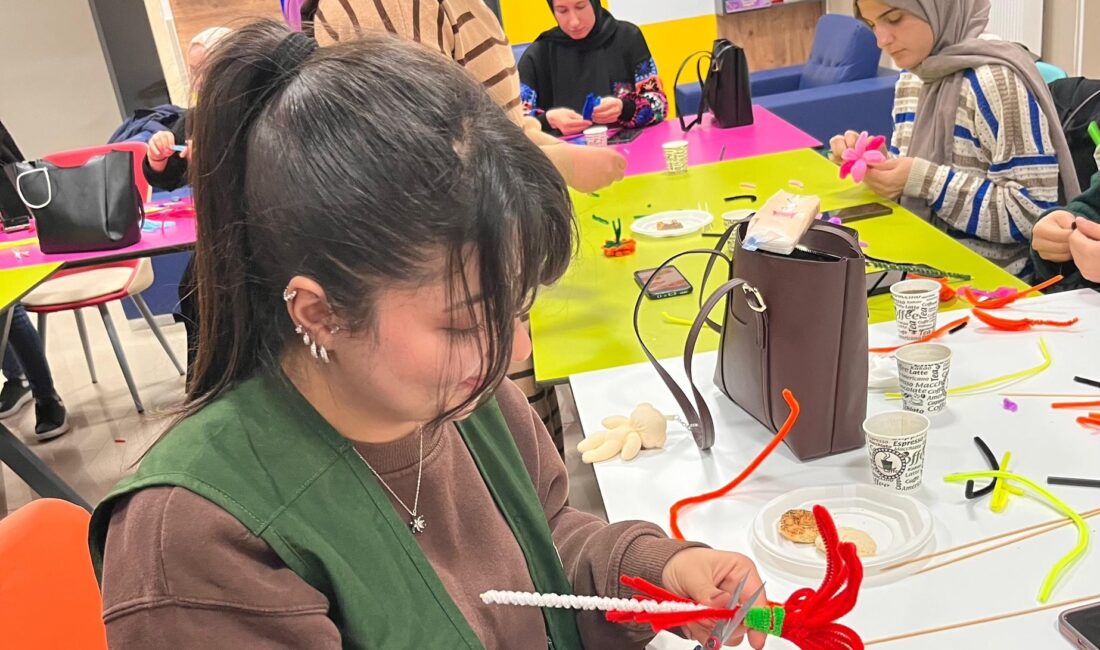 Gençlik ve Spor İl Müdürlüğü’ne bağlı Gençlik Merkezleri, çocuklar ve