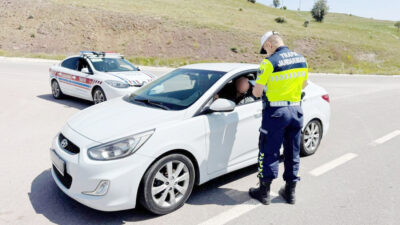 Yozgat Merkez İlçe Jandarma Komutanlığı Trafik Timleri tarafından gerçekleştirilen trafik