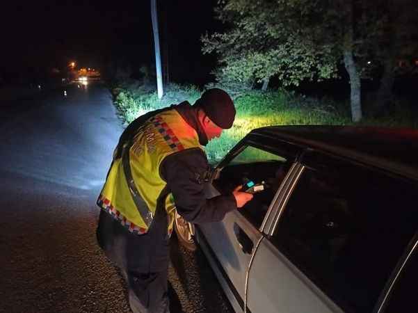 Akdağmadeni İlçe Jandarma Komutanlığı Trafik Jandarması ekiplerince gerçekleştirilen trafik denetimlerinde,