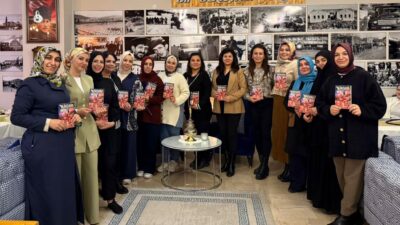 Yerköy ilçesinde İbrahim Karaoğlanoğlu İlkokulu velileri, İngilizce öğretmeni Fatma Karadavut