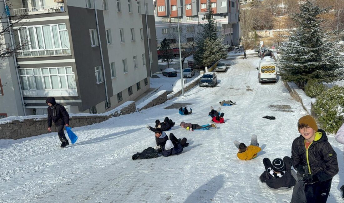 Yozgat’ta etkili olan  kar yağışı, eğitime ara verilmesine neden