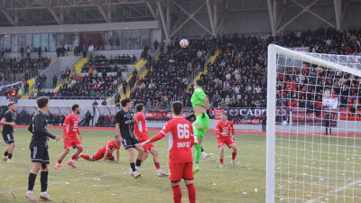Yozgat Şehir Stadyumu, düzenlenen törenle resmen hizmete açıldı. Açılışın ardından