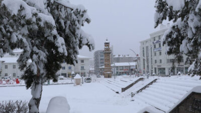 Yozgat’ta yeni hafta soğuk hava ile başladı. İl genelinde Perşembe