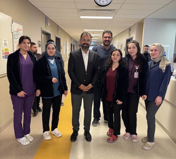 Sağlık-Sen Yozgat Şube Başkanı Gökhan Eroğlu, beraberinde yönetim kurulu üyeleriyle