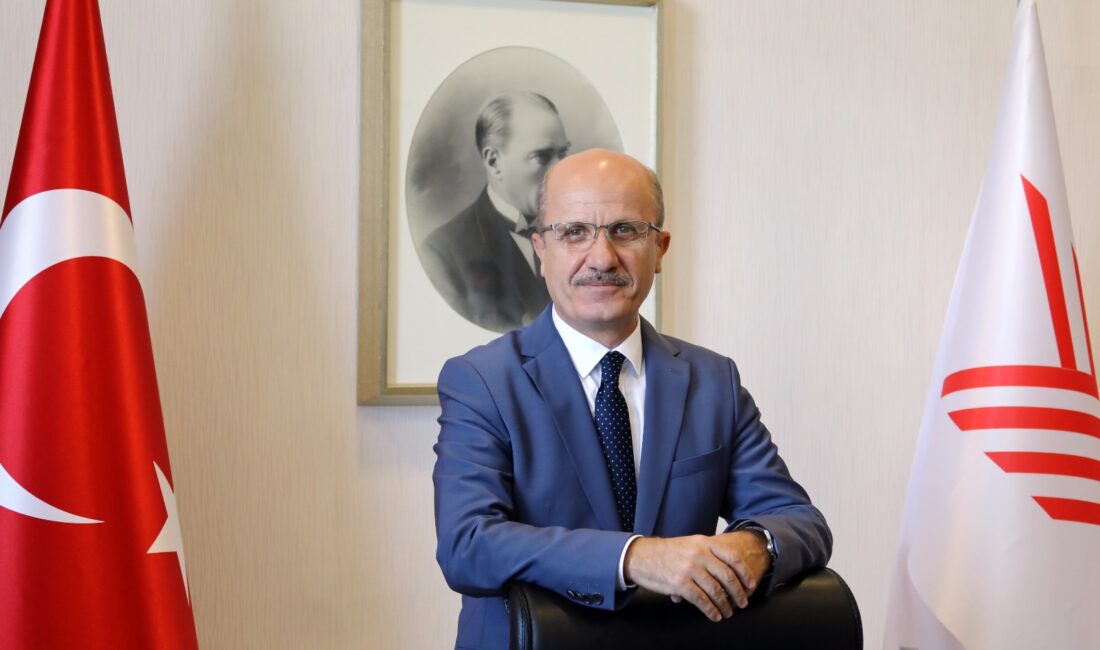 Türkiye’de yükseköğretim sistemine yönelik tartışmalar sürerken, üniversite eğitiminde köklü bir