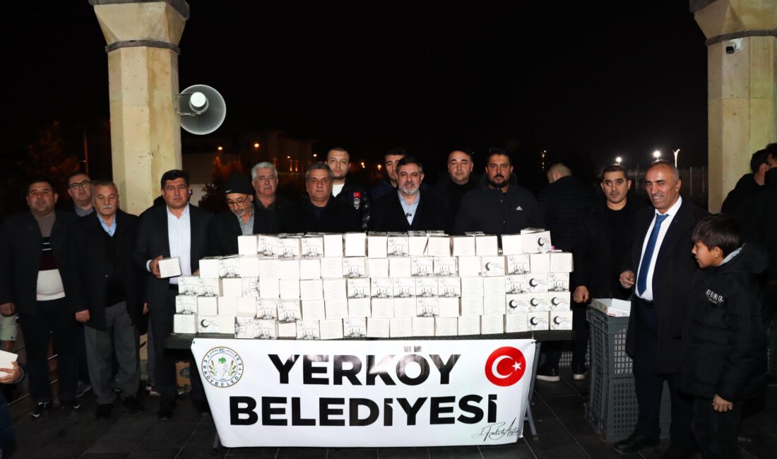 Yerköy Belediye Başkanı Fatih Arslan, Regaip Kandili dolayısıyla Molla Hüsrev