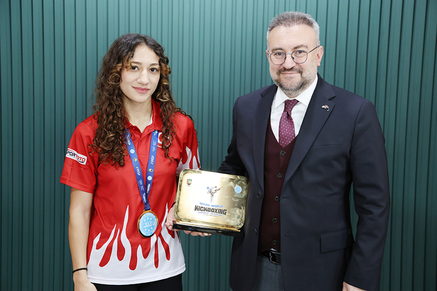 Yozgat Bozok Üniversitesi Rektörü Prof. Dr. Evren Yaşar, Birleşik Arap