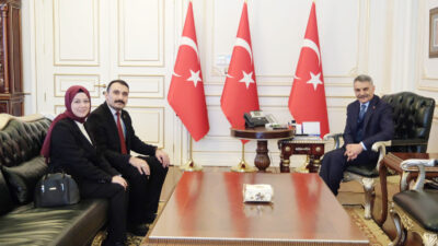 Yozgat’ta öğretmen olarak görev yaparken girdiği hâkim–savcılık sınavını başarıyla kazanarak