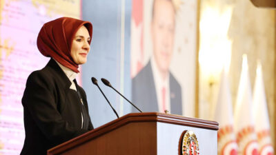 Aile ve Sosyal Hizmetler Bakanı Mahinur Özdemir Göktaş, 15 yaş