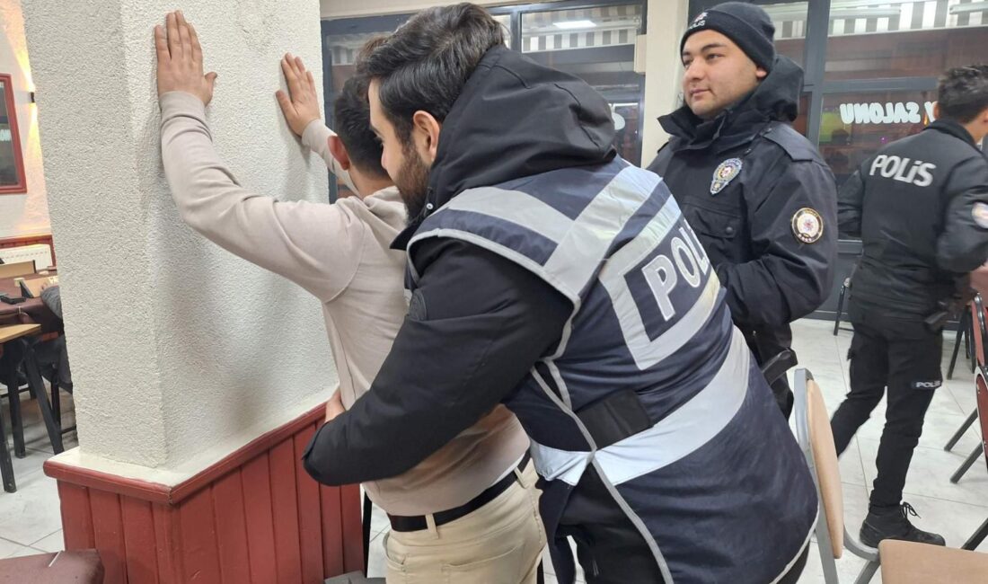 Sorgun İlçe Emniyet Müdürlüğü ekipleri, NARVAS Narkoalan Projesi kapsamında okul