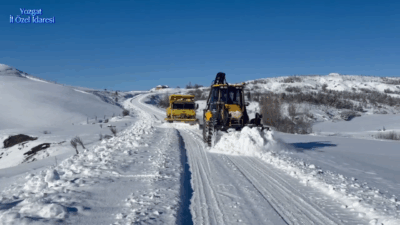 Yozgat İl Özel İdaresi ekipleri, etkili olan kar yağışının ardından