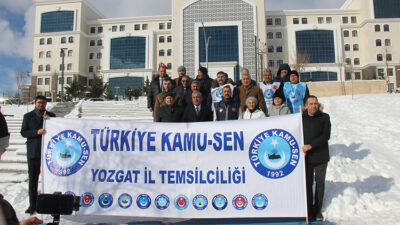 Türk Eğitim-Sen Yozgat Şube Başkanı Mahmut Sunay Kabayel, beraberinde sendikaya