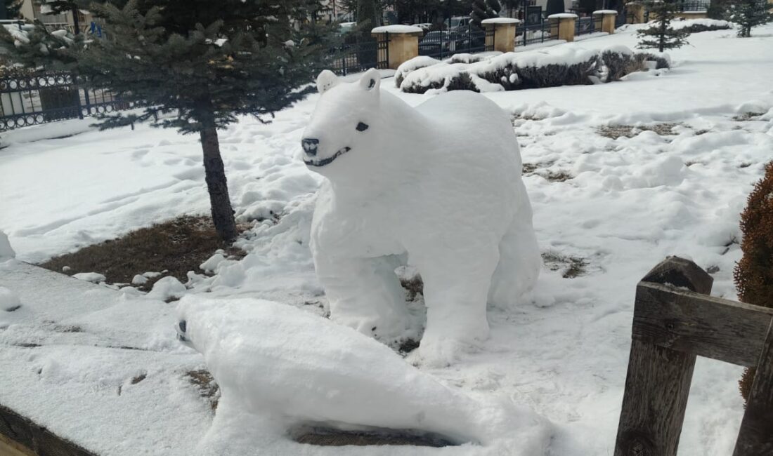 Yozgat’ta bir haftadır aralıklarla etkisini sürdüren kar yağışı, kenti beyaza