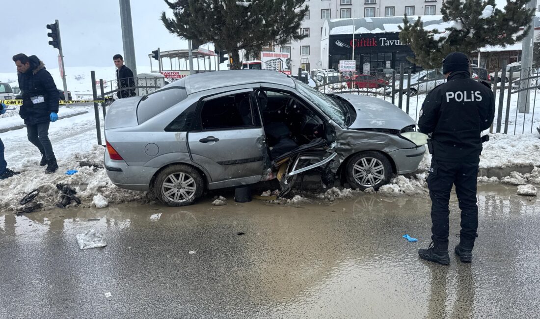 Yozgat’ta meydana gelen trafik kazasında iki otomobilin çarpışması sonucu bir
