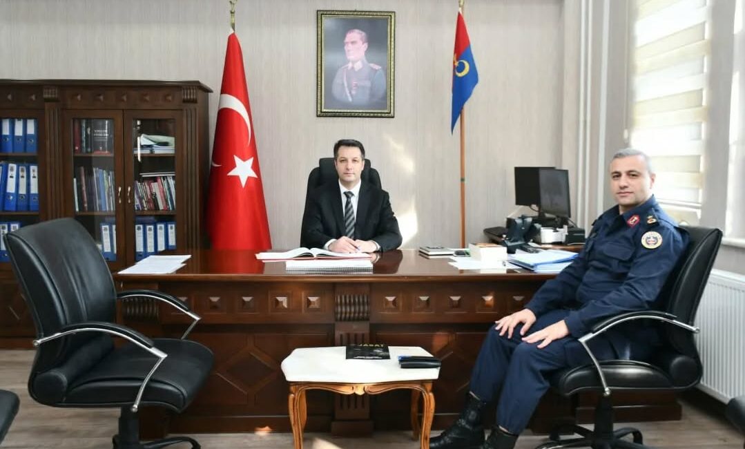 Sorgun Kaymakamı Abdurrezzak Canbolat, Sorgun İlçe Jandarma Komutanlığını ziyaret ederek