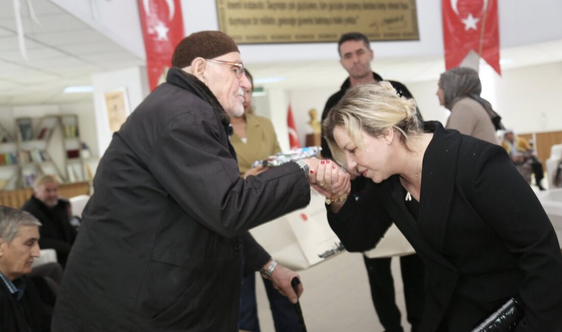 Yozgat Valisi Mehmet Ali Özkan’ın eşi Arzu Özkan, yeni yıl