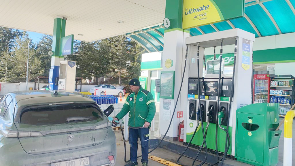 Brent petrol fiyatlarındaki dalgalanma, döviz kurundaki hareketlilik ve artan vergi