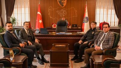 İYİ Parti Yozgat Milletvekili Lütfullah Kayalar, beraberinde İYİ Parti Yozgat