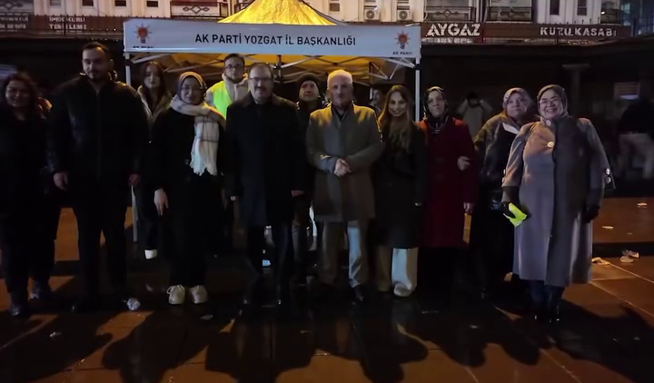 AK Parti Yozgat İl Başkanı Hasan Kandemir, beraberinde İl Başkan
