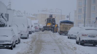 Nezih Yalçın, ilçede gece saatlerinden itibaren etkisini artırarak devam eden