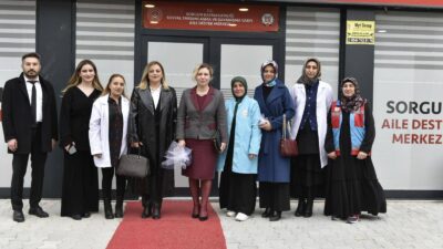 Yozgat Valisi Mehmet Ali Özkan’ın eşi Arzu Özkan, beraberinde Sorgun