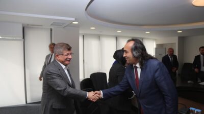 Gelecek Partisi İl Başkanı Ömer Aydoğmuş, yaptığı kapsamlı açıklamada hem