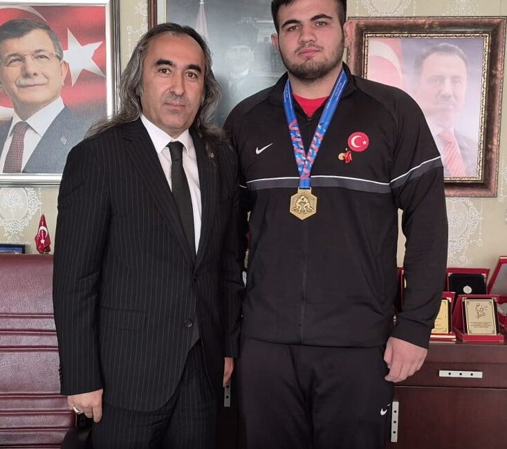Ankara’da düzenlenen U20 Grekoromen Güreş Türkiye Şampiyonası’nda 130 kilogram kategorisinde
