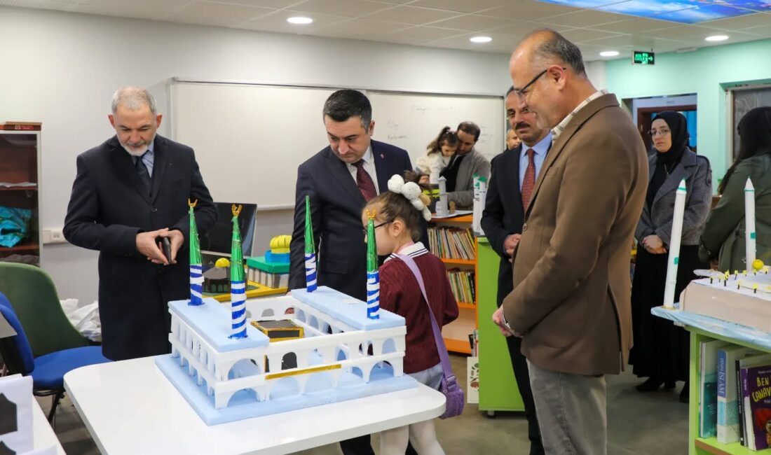 Çekerek Atatürk İmam Hatip Ortaokulu’nda öğrenciler tarafından hazırlanan “Ramazan Koridoru”